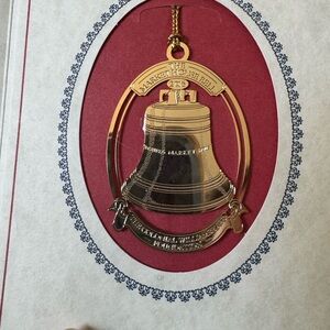 Colonial Williamsburg Collectible Ornament Gold Bell 2016
